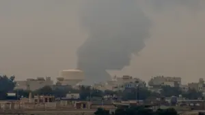 Iran tuyên bố tập kích trung tâm dữ liệu Amazon