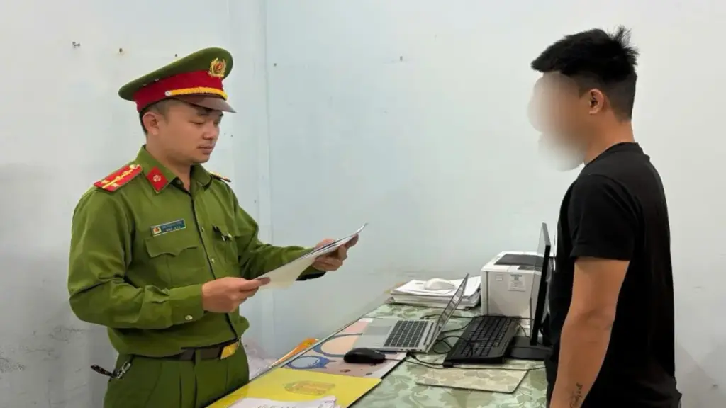 Khởi tố vụ lừa đảo thuê ô tô mang đi cầm cố, rồi trốn sang Campuchia