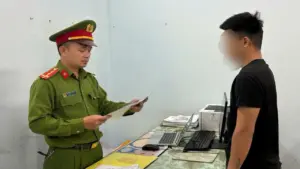 Khởi tố vụ lừa đảo thuê ô tô mang đi cầm cố, rồi trốn sang Campuchia