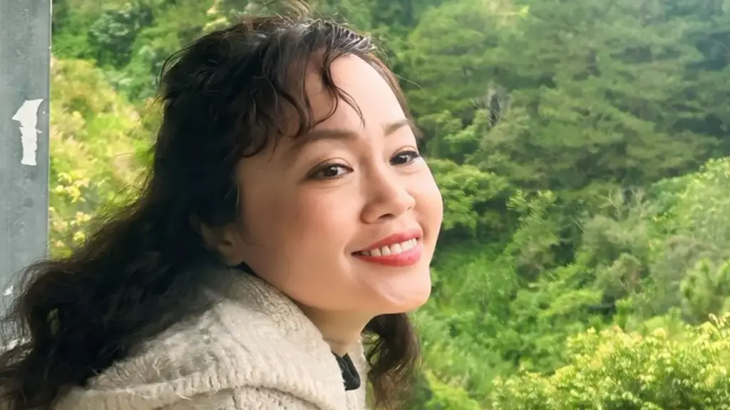 Kim Huyền ở thuê, sống một mình
