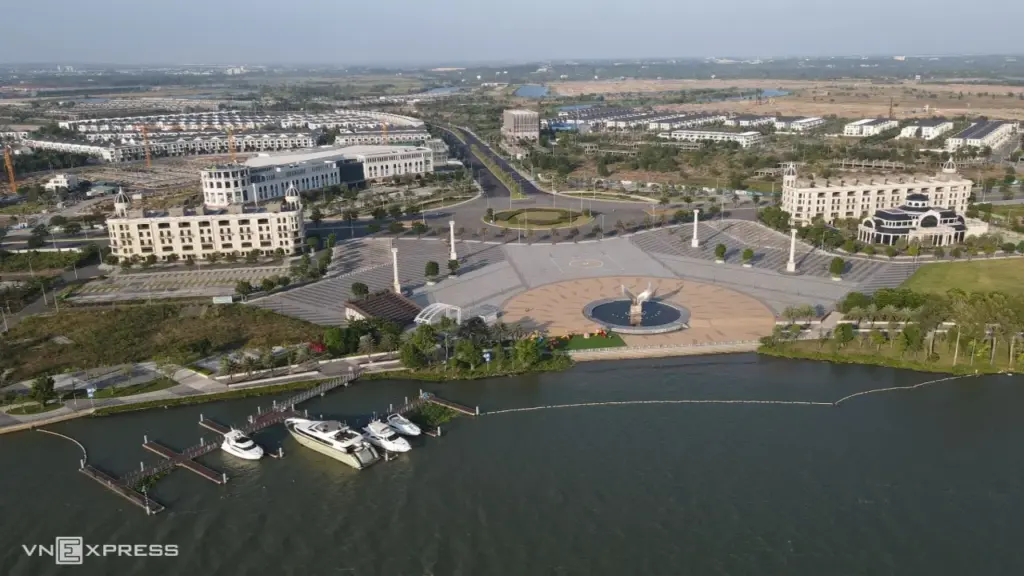 Lợi nhuận chủ đầu tư Aqua City giảm gần 5 lần