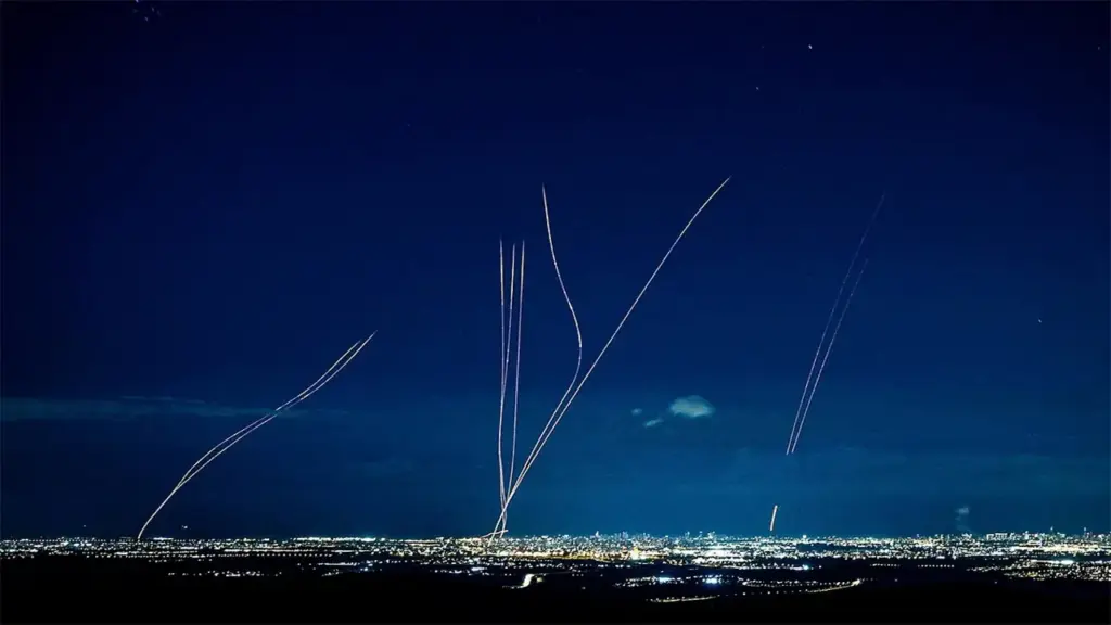 Lưới phòng không vùng Vịnh đối mặt nguy cơ cạn sạch tên lửa