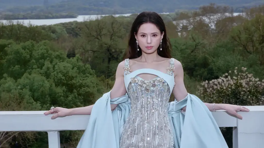 Lý Nhược Đồng xin lỗi vì bán hàng sai sự thật