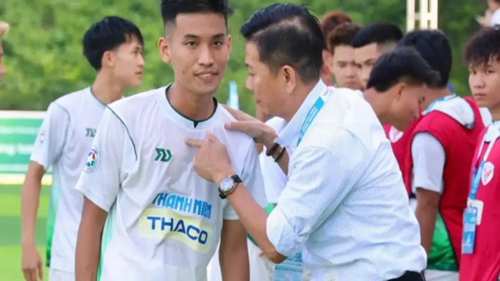 Màn đấu trí giữa ông Hoàng Anh Tuấn và 'tướng' 9X