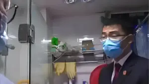 Mở chuyện ma gần 10 tiếng mỗi ngày để trả đũa hàng xóm