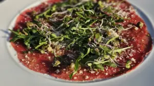 Món khai vị Italy được ví như tiết canh Việt Nam