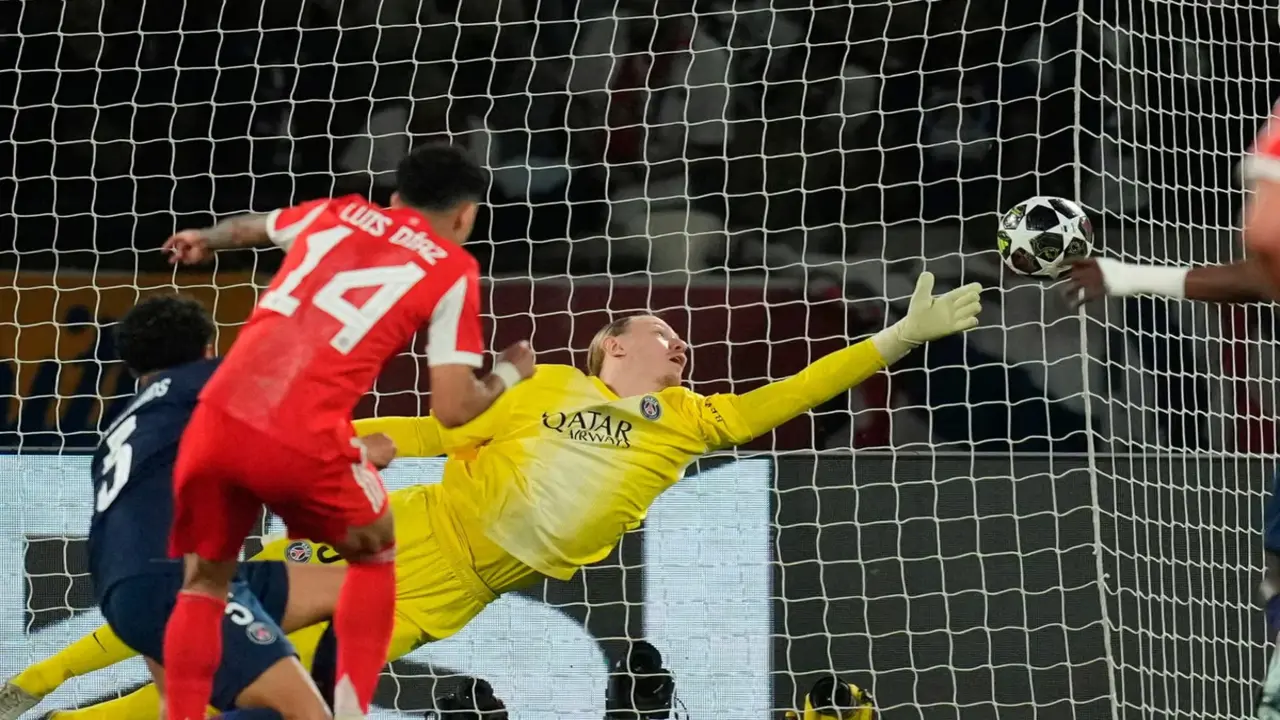 Mưa bàn thắng trong đại chiến PSG - Bayern Munich