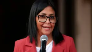 Mỹ dỡ trừng phạt, công nhận lãnh đạo lâm thời Venezuela