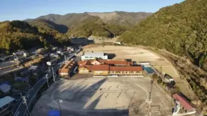 Ngôi trường tên dài nhất Nhật Bản đóng cửa vì chỉ còn 9 học sinh