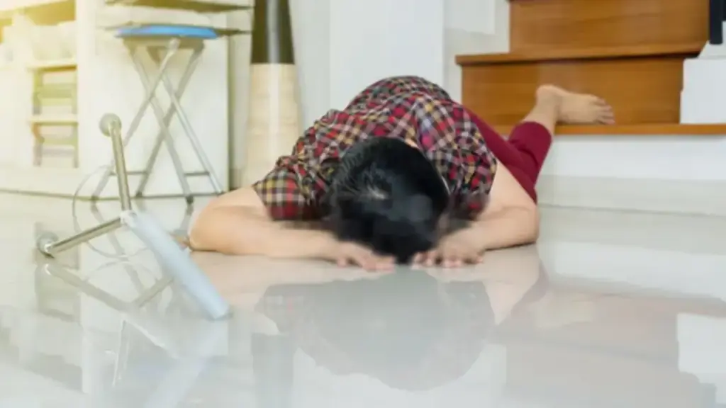 Người phụ nữ 57 tuổi đột ngột tử vong giữa đêm, "thủ phạm" đến từ món đồ quen thuộc đặt dưới chân
