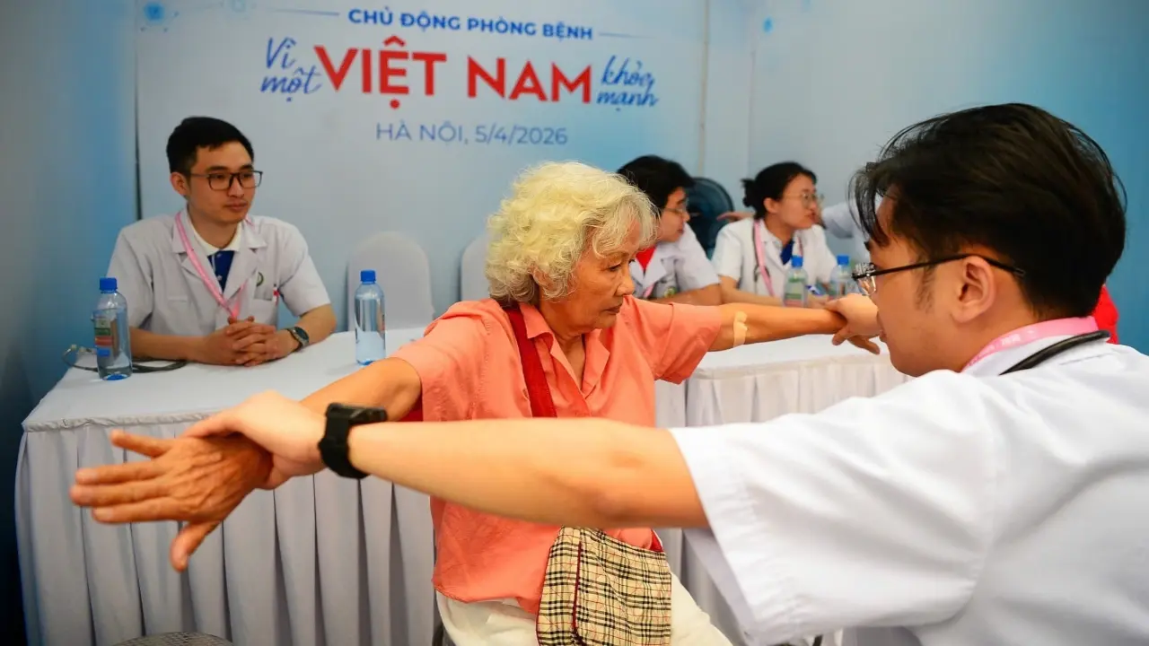 Người Việt bệnh tật nhiều do lối sống 'nhà giàu'