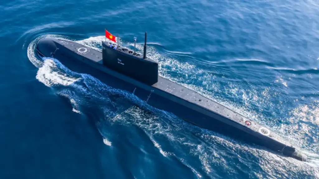 Những phút ‘cân não’ dưới biển sâu của sĩ quan tàu ngầm Kilo 636