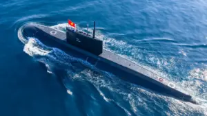 Những phút ‘cân não’ dưới biển sâu của sĩ quan tàu ngầm Kilo 636