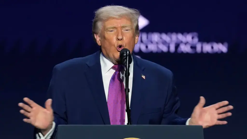 Ông Trump ra lệnh 'hủy diệt tàu Iran rải thủy lôi' ở Hormuz