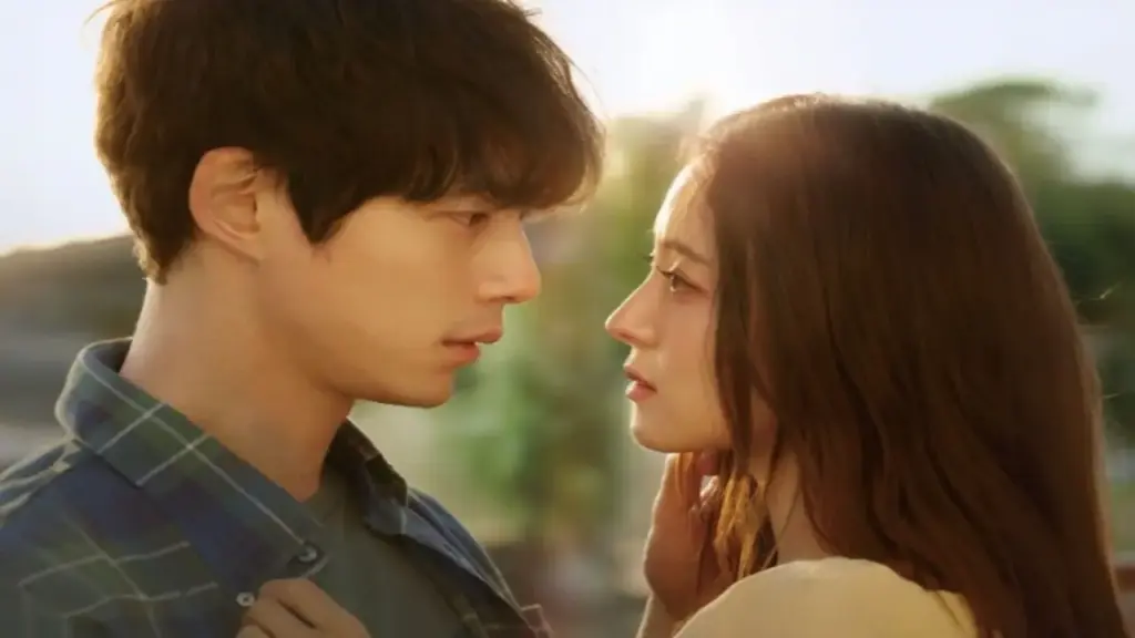 Phát hiện bí mật trong điện thoại vợ mới cưới, tôi chết lặng