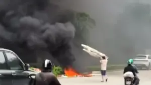 Phạt người đốt rác tạo khói đen bao trùm cầu Thăng Long