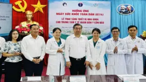 Phó bí thư Thành ủy TP.HCM Nguyễn Phước Lộc đến Côn Đảo hưởng ứng Ngày Sức khỏe toàn dân