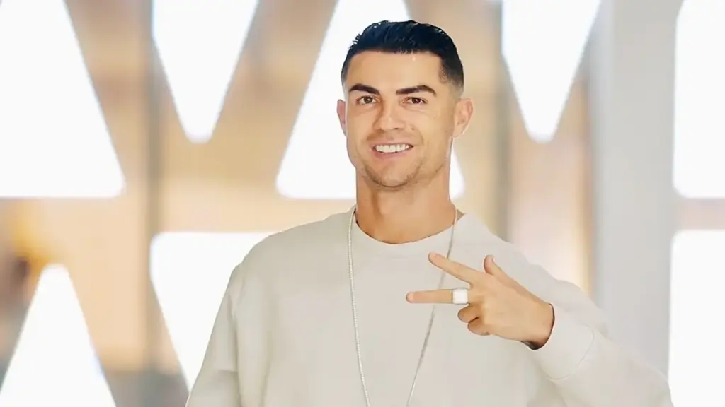Phong cách đi tập của siêu sao Ronaldo