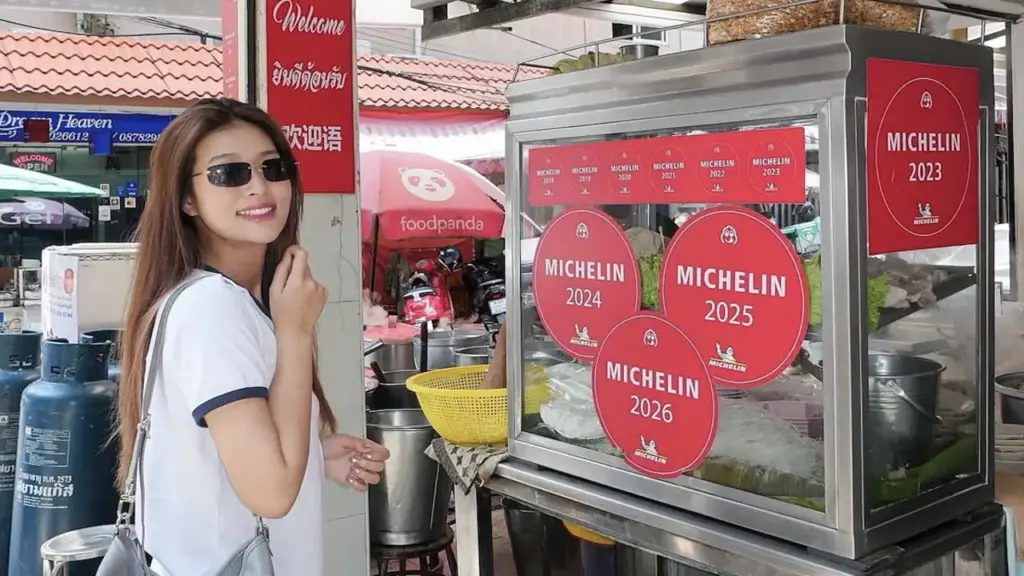 Quán mì Michelin giá 50.000 đồng khiến khách chờ hàng dài tại Bangkok