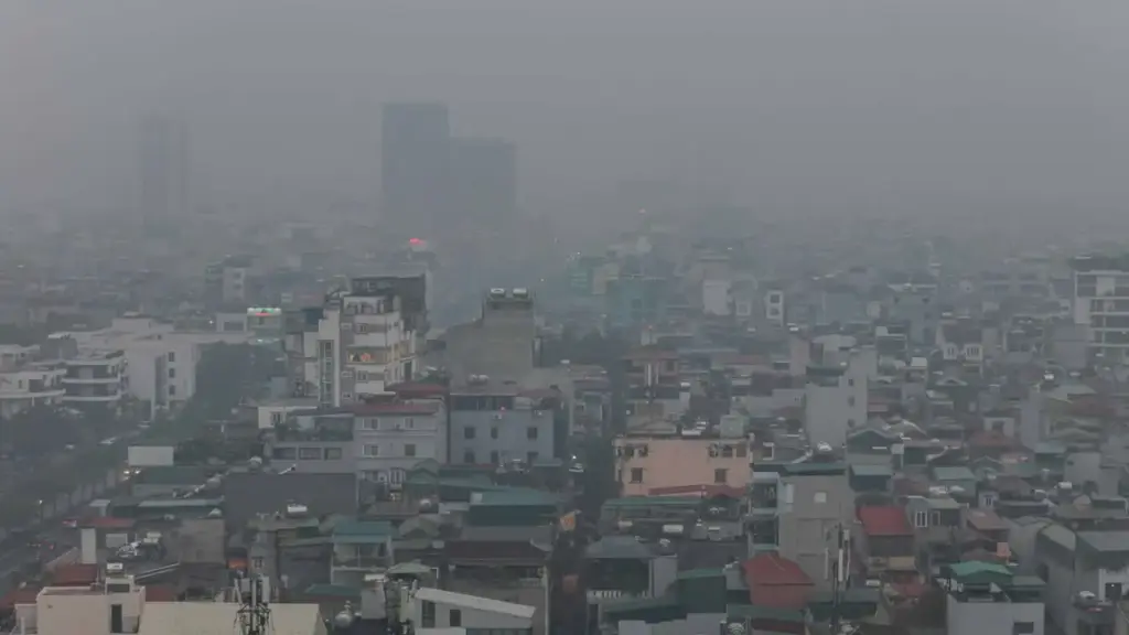 Răng bị tổn thương còn có thể do bụi mịn, ô nhiễm môi trường