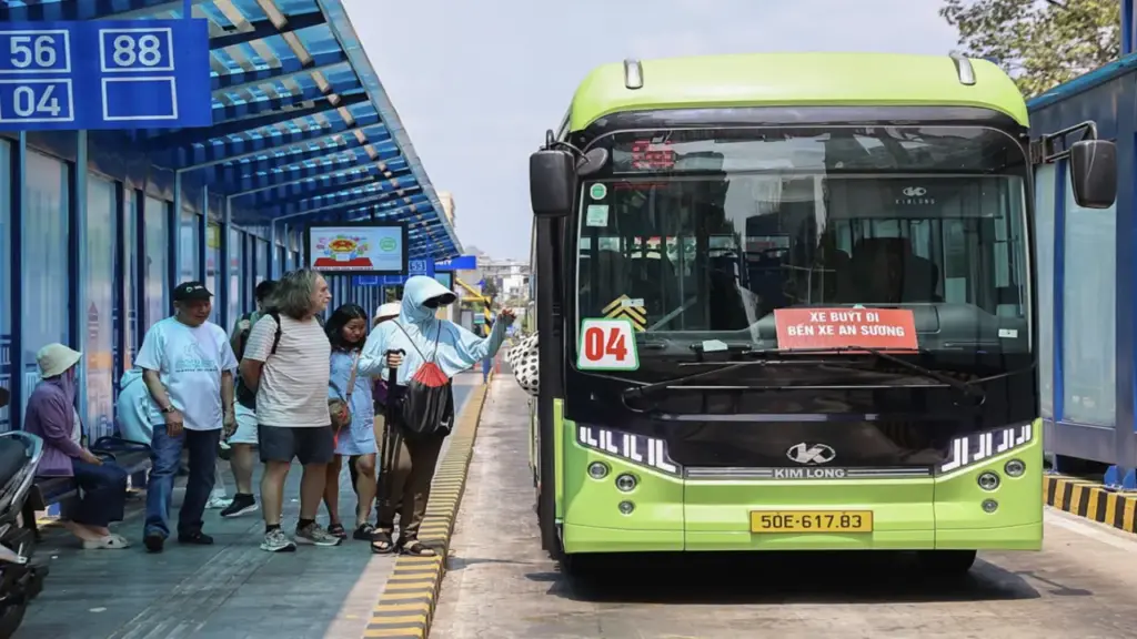 'Review' của người đi làm hai năm bằng xe buýt ở TP HCM