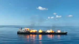 Rộ tin Iran thúc Houthi chuẩn bị chiến dịch mới, eo biển Bab el-Mandeb 'nóng' sau Hormuz