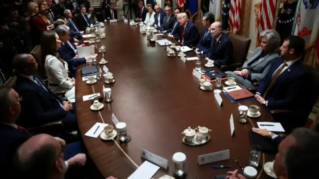 Rộ tin Tổng thống Trump cân nhắc thay thế hàng loạt bộ trưởng