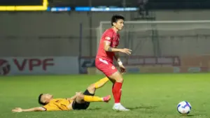 Siêu phẩm của Văn Hậu đẹp nhất V-League tháng 3