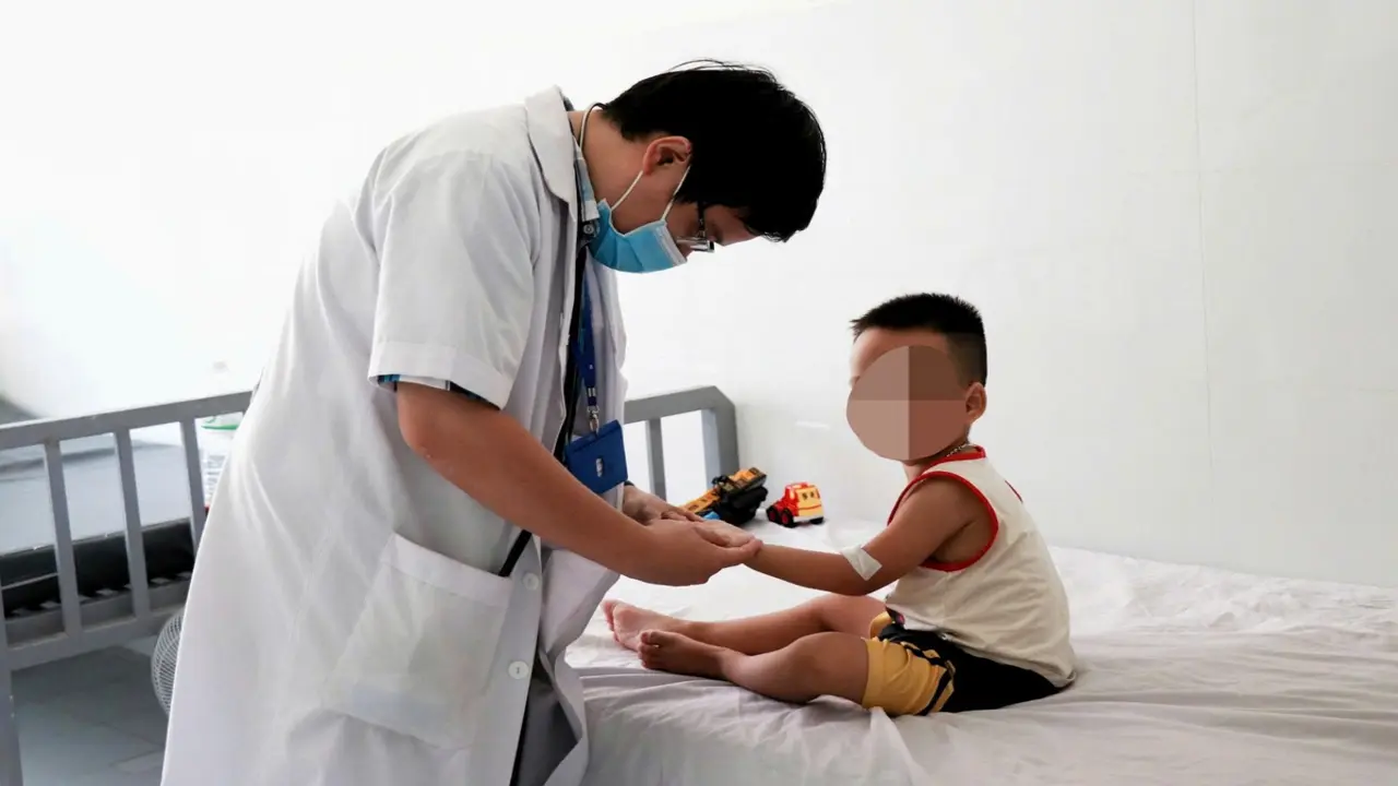 Số ca mắc tay chân miệng tại Khánh Hòa tăng gấp 4 lần, bước vào chu kỳ bùng phát