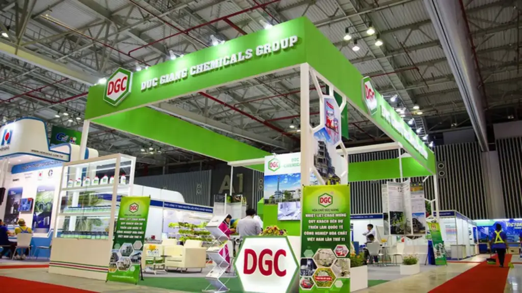 Sổ sách kế toán bị thu giữ, Hóa chất Đức Giang phát thông báo mới