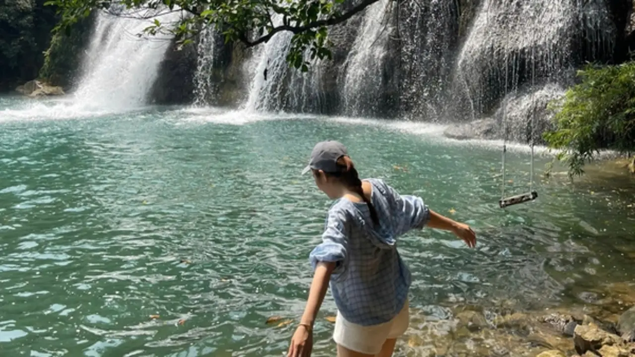 Tắm thác Tà Puồng, ăn gà nướng, măng rừng giữa đại ngàn Trường Sơn