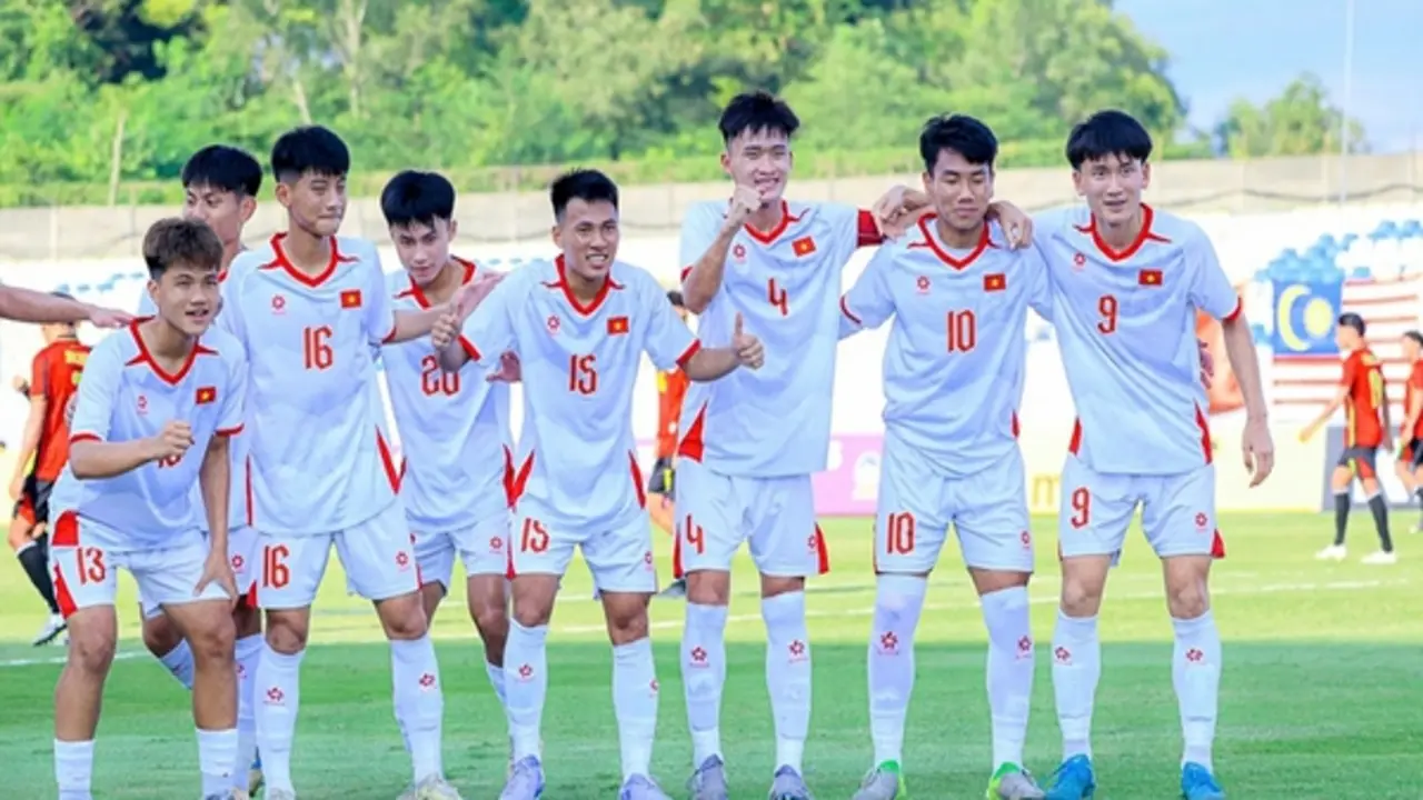 Tâm thế 'lúa chín cúi đầu' của U.17 Việt Nam