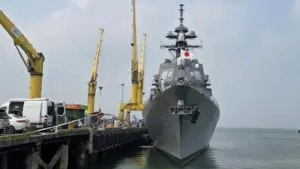 Tàu hộ vệ hiện đại Nhật Bản thăm Đà Nẵng, tăng cường hợp tác quốc phòng