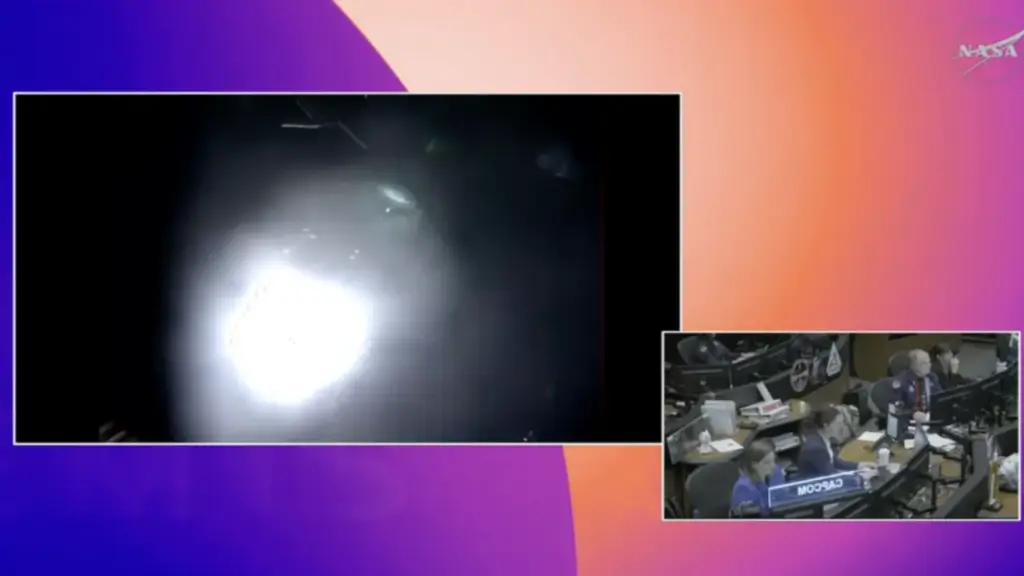 Tàu Orion rời quỹ đạo Trái Đất tiến đến Mặt Trăng