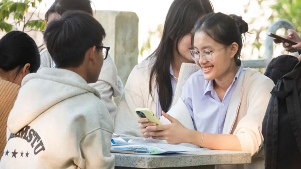 Thí sinh thi đánh giá năng lực đợt 2 đông kỷ lục, nên ôn luyện ra sao?