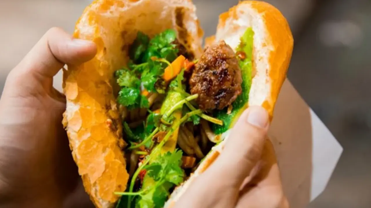 Thông tin mới nhất vụ 63 người ngộ độc bánh mì ở Nghệ An