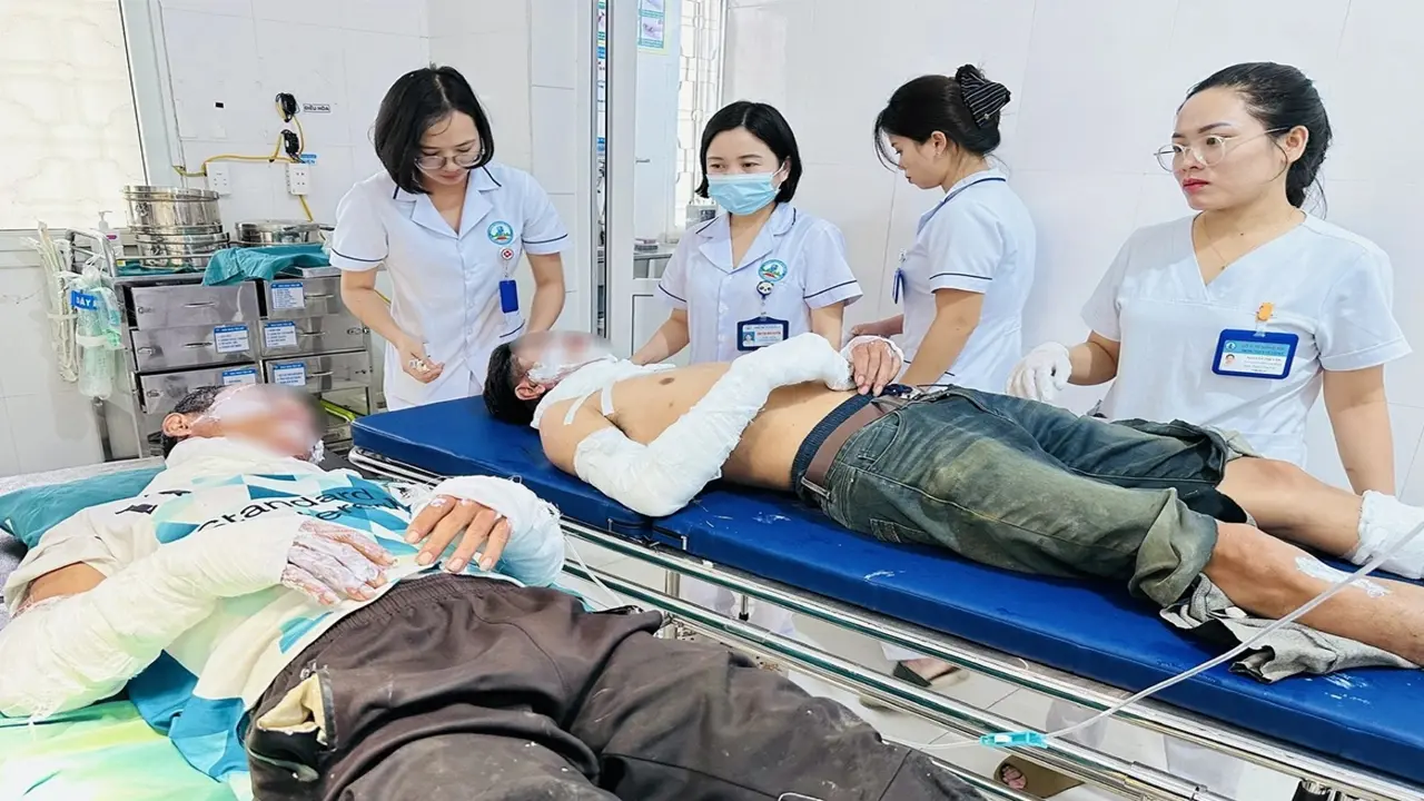Thui thịt chó, 2 người đàn ông bị bỏng khí gas