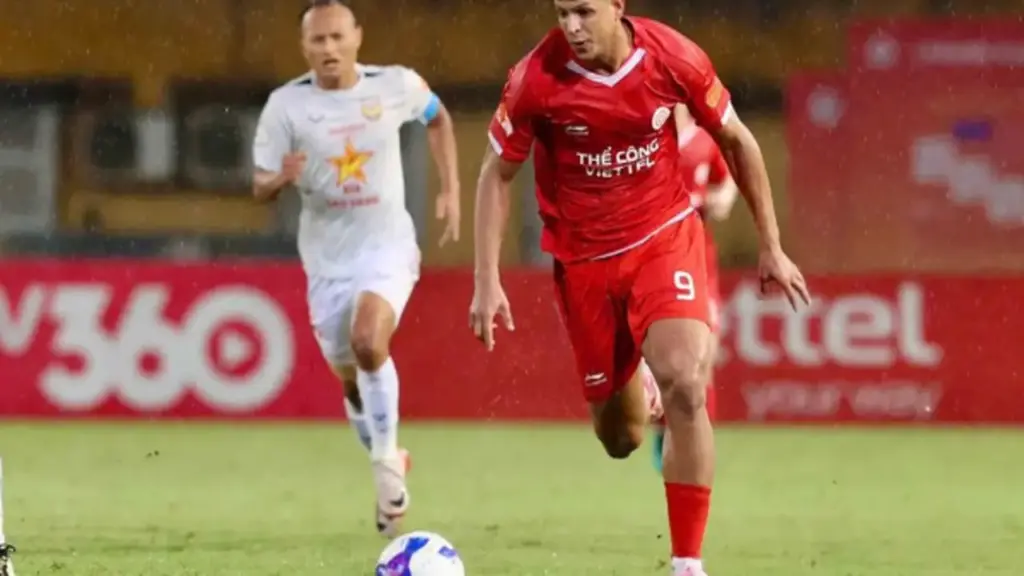Tiền đạo ngoại ‘chiếm sóng’ V-League, đội tuyển Việt Nam gặp khó