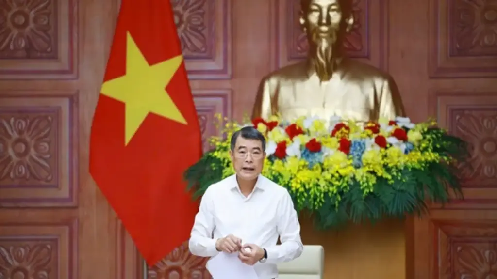 Tiếp tục cải cách tiền lương; sắp xếp thôn, tổ dân phố