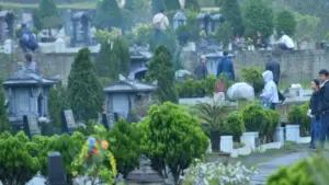 Tiết Thanh minh: Vì sao người Việt chỉ tảo mộ, không du xuân như Trung Quốc?