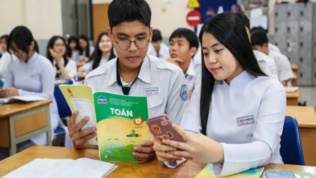 Tin tức đặc biệt trên báo in Thanh Niên 2.4.2026