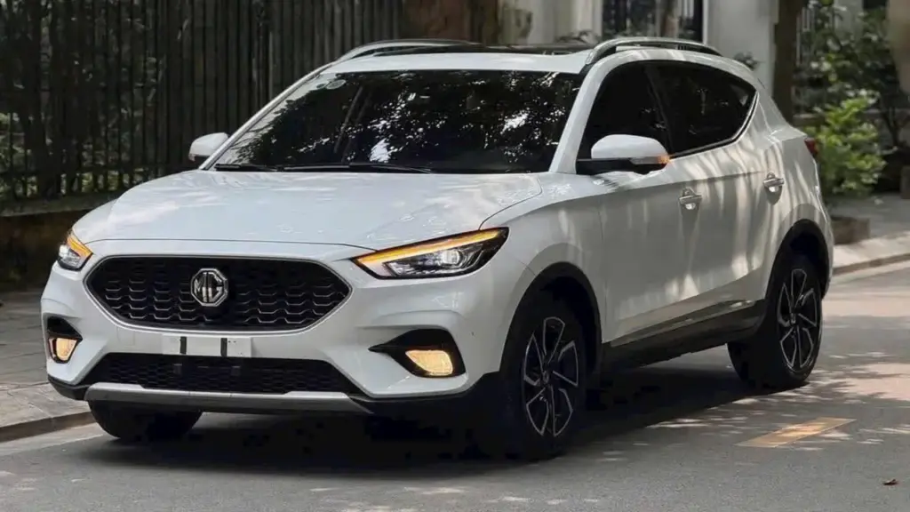 Tin tức giá xe: MG ZS giảm giá hơn 80 triệu tại đại lý, SUV B làm khó cả Morning, i10