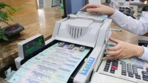 Tin tức sáng 2-4: Lãi suất liên ngân hàng hạ nhiệt; Phát hiện nhà thuốc không phép, thuốc hết hạn