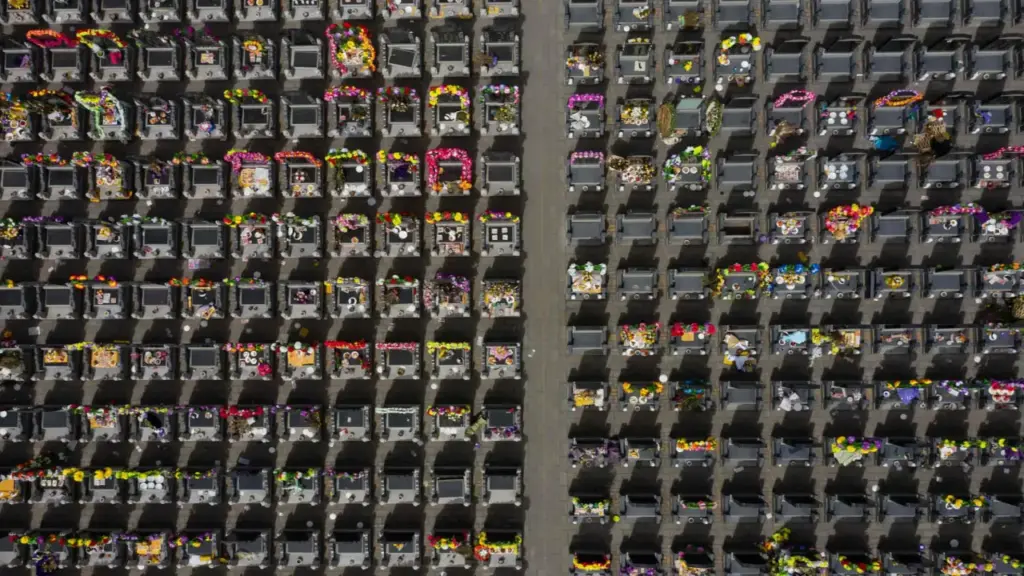 Trung Quốc cấm dùng căn hộ bỏ trống làm nơi đặt tro cốt