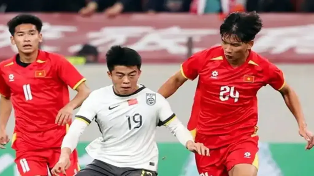 U23 Việt Nam thua U23 Trung Quốc, HLV Đinh Hồng Vinh vẫn hài lòng về 'tinh thần thi đấu'