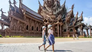 Vì sao Thái Lan muốn 'bắt' khách quốc tế mua bảo hiểm tai nạn trước khi nhập cảnh?