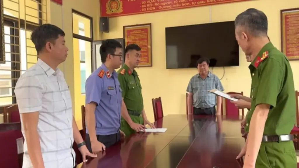 Vụ cột điện lăn dốc gây chết người ở Lào Cai: Khởi tố giám đốc công ty xây dựng