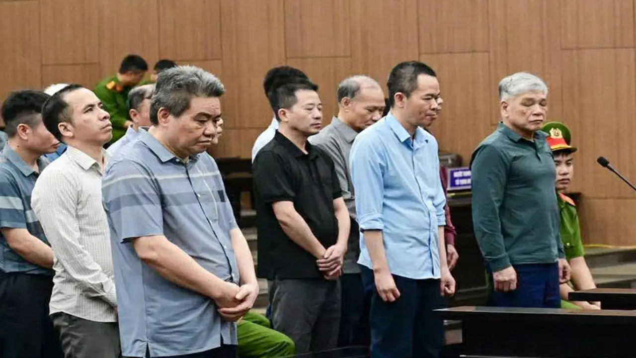 Vụ hối lộ 40 tỉ: Luật sư nói doanh nghiệp 'không chạy chọt' thì không có dự án