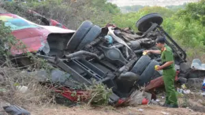 Vụ tai nạn 4 người chết, 12 người bị thương: 'Tài xế la lớn xe mất phanh'