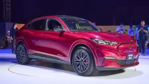 Xe điện duy nhất của Ford tại Việt Nam giảm giá 900 triệu đồng